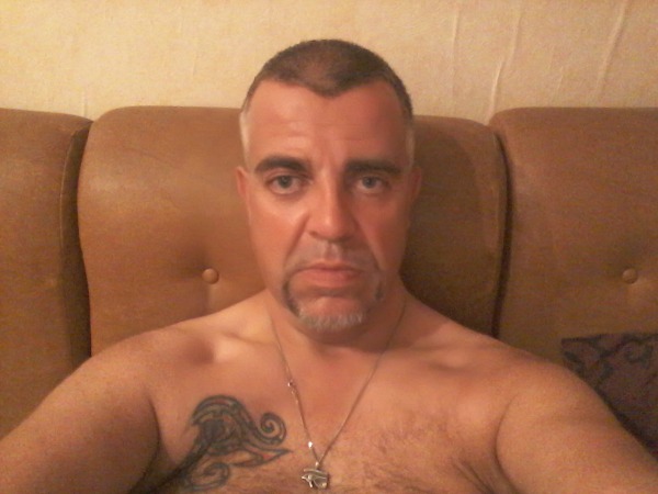 Je montre ma grosse bite jz montre ma bite Sauna gay douai annonce gay var